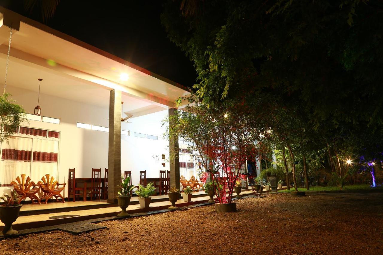 Dearly Holiday Home And Safari Tissamaharama Exterior foto