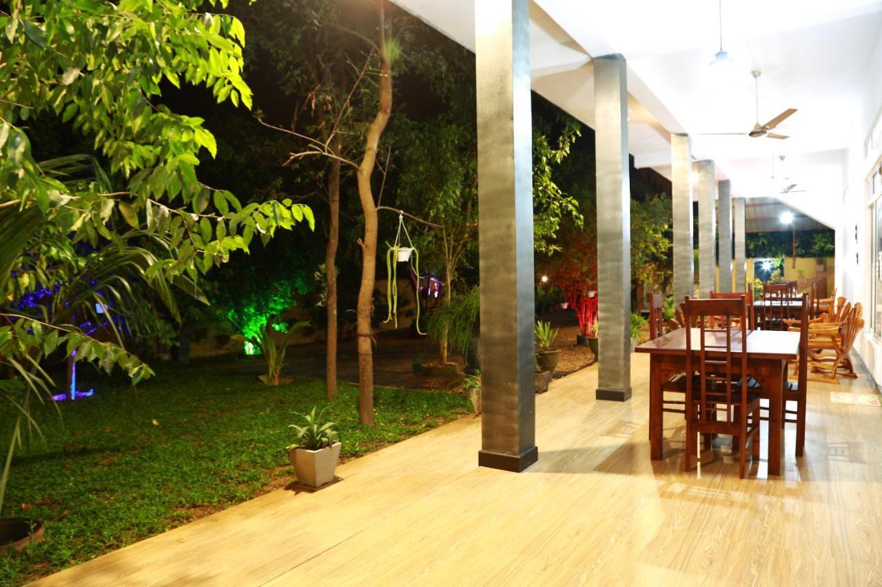 Dearly Holiday Home And Safari Tissamaharama Exterior foto
