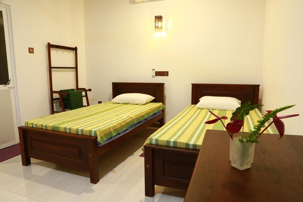 Dearly Holiday Home And Safari Tissamaharama Exterior foto
