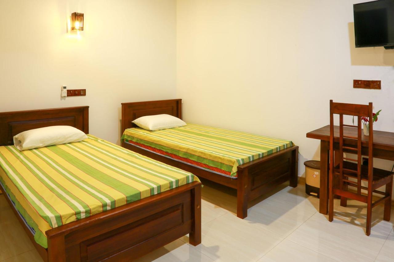 Dearly Holiday Home And Safari Tissamaharama Exterior foto