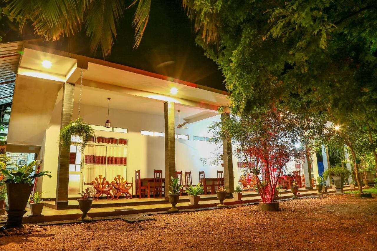 Dearly Holiday Home And Safari Tissamaharama Exterior foto